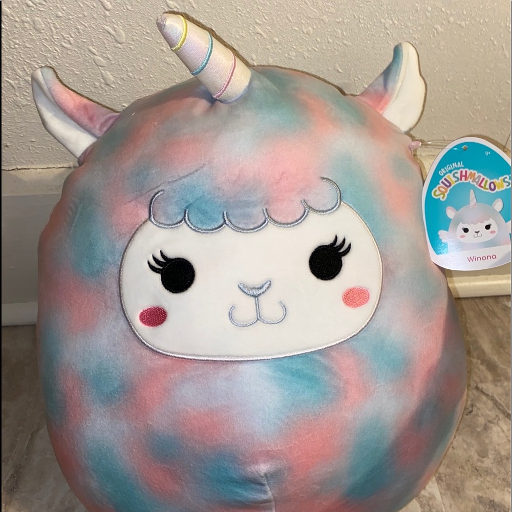 Squishmallow Winona the llama- pegacorn